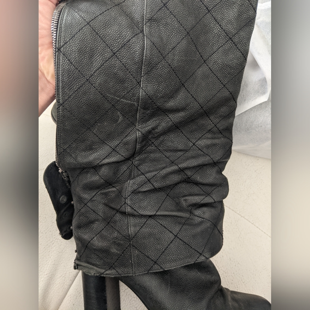 Rare! Chanel Quilted CC Over The Knee Black Leather Boots Size 10.5 US Women - Picture 14 of 16